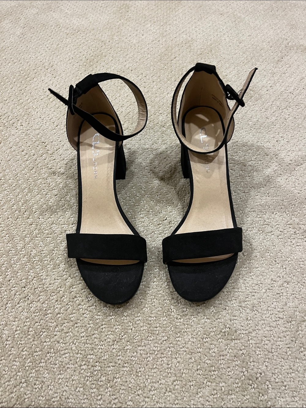 CL by laundry black faux suede women’s heels size 8M like new